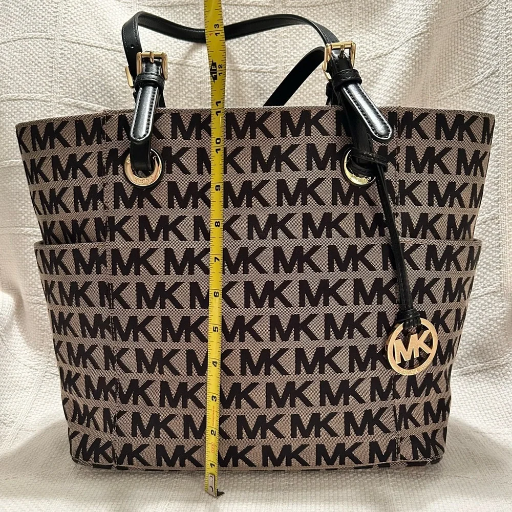 MICHAEL KORS Black and Brown Signature Tote with Gold Charm